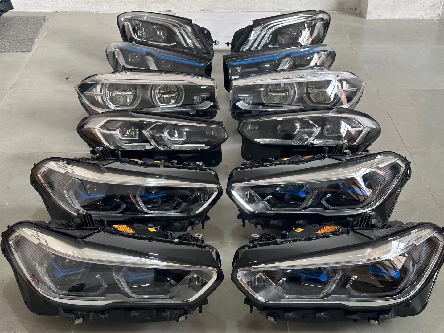 Premium Headlight 79