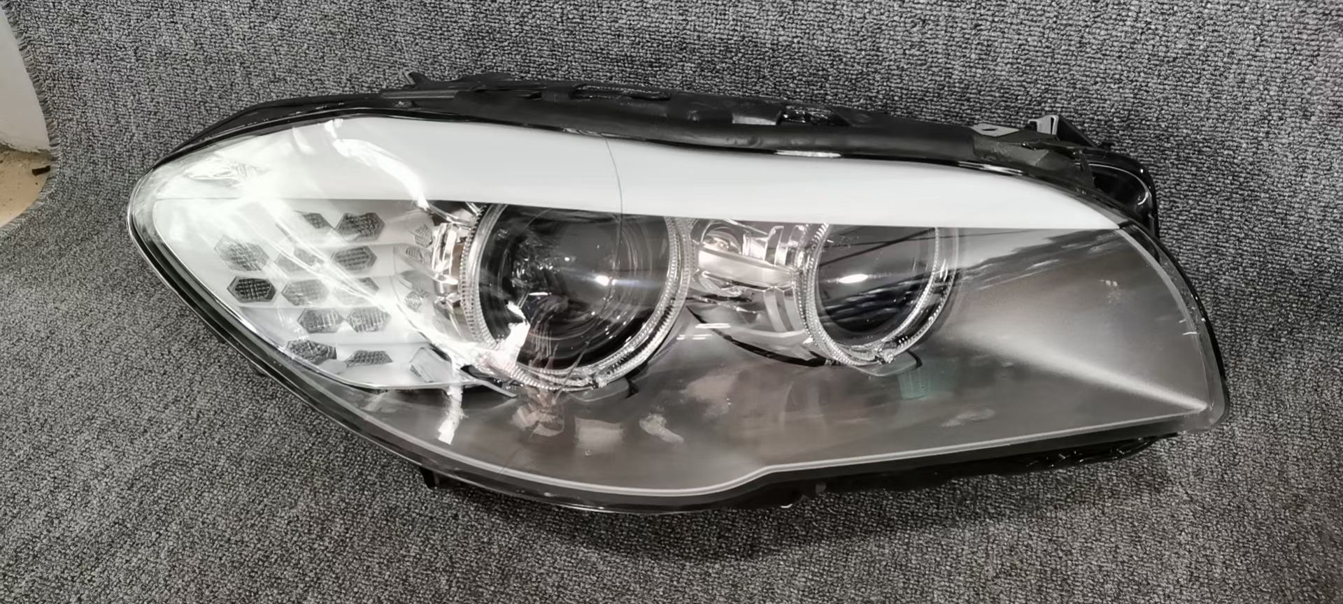 Premium Headlight 32
